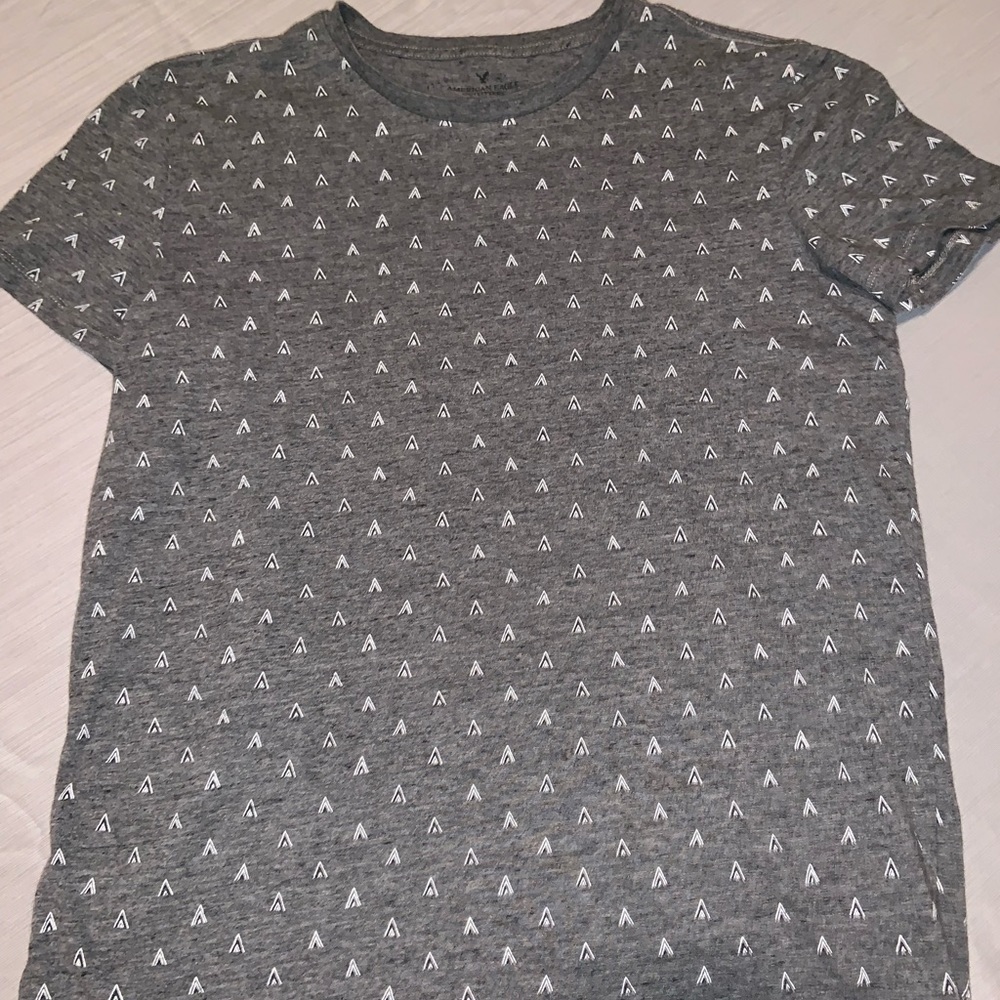 American Eagle tee